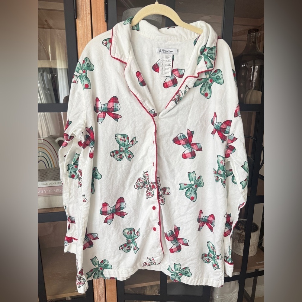 Disney Parks Pajamas shirt Christmas Holiday Retro Mickey Bows long holidays